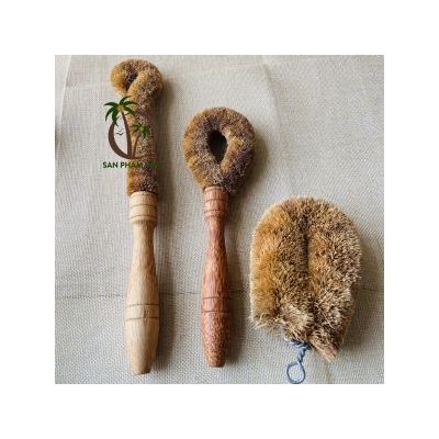 KITCHEN CLEANING TOOLS MADE FROM COCONUT FIBER